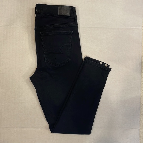 American Eagle black hi-rise jagging next level stretch size 8 short short - Picture 2 of 7